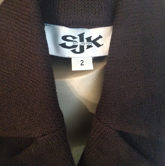 Suit - Picture 3 of 3